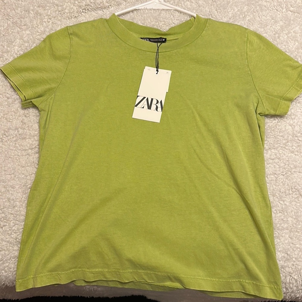 Selling green zara tshirt